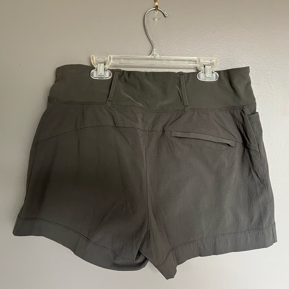 Athleta Trekki North Short - Picture 5 of 5